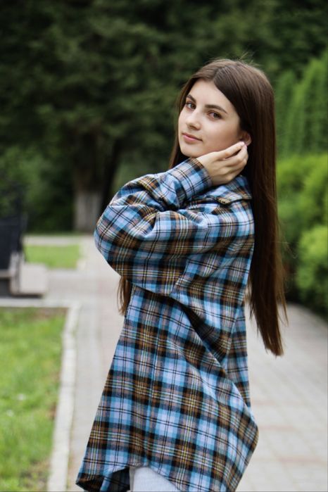 синя сорочка в клітинку