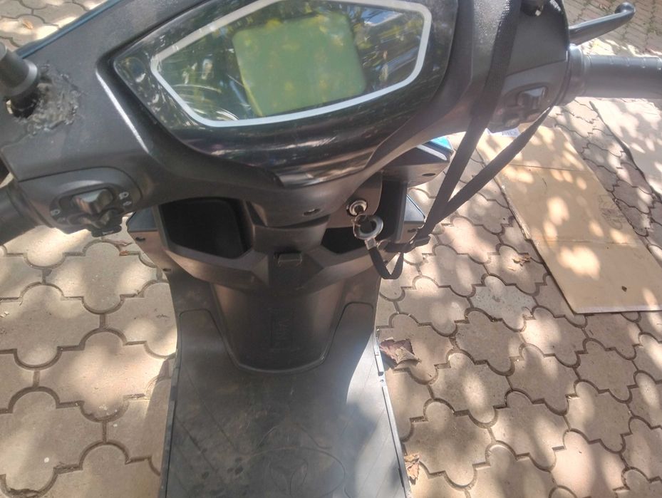 Електроскутер ядея