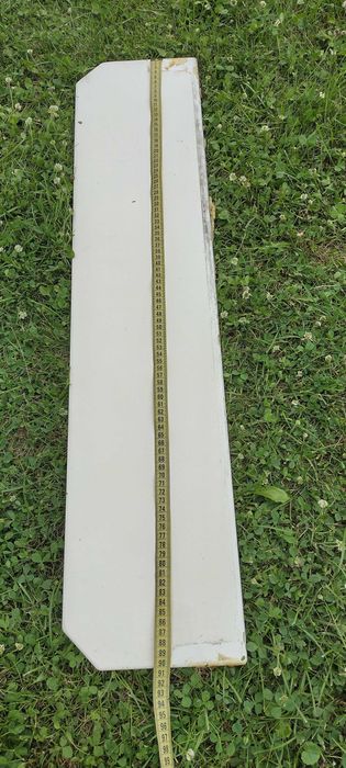 parapet biały, wewnętrzny długość 90 cm