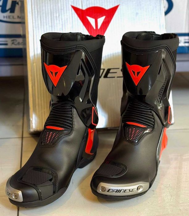 Botas NOVAS Dainese Torque 3 Out. Preto/Vermelho (40% DESCONTO) Em 40 e 41