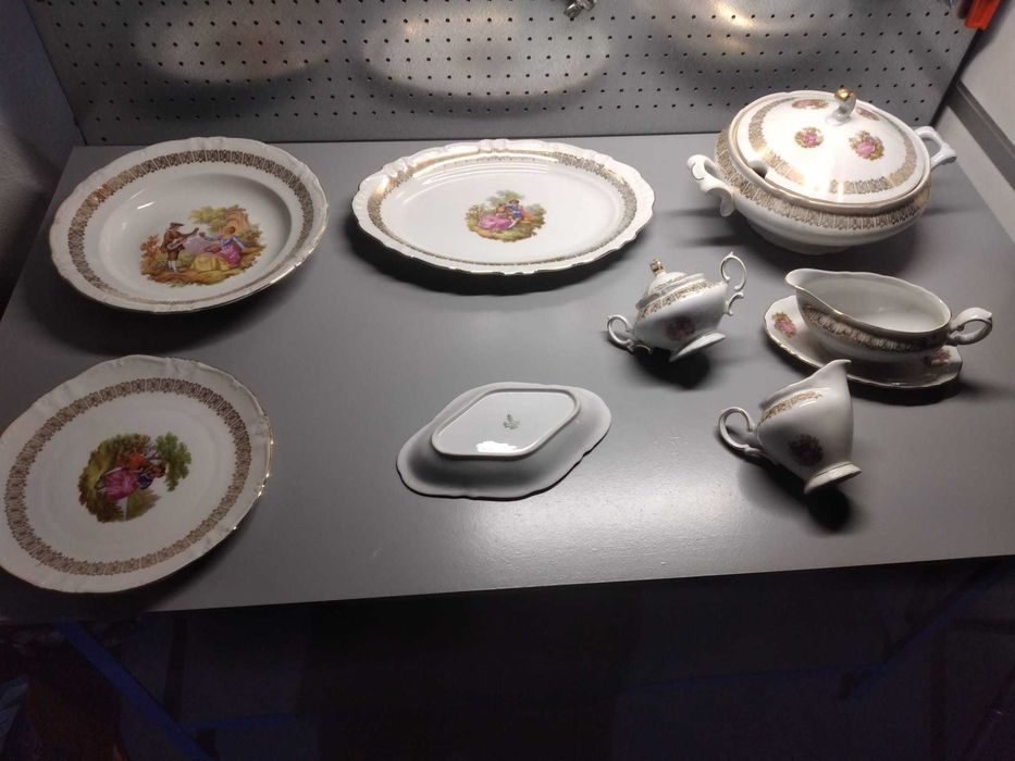 Vintage Dinnerware Set432788577159761922