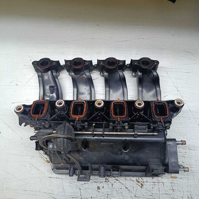 Kolektor ssący BMW e90 e91 e84 OE 7795393