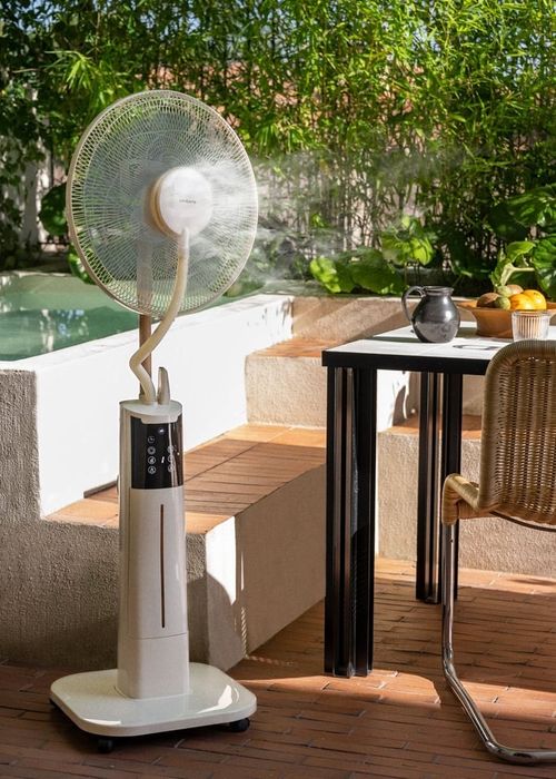 Ventoinha com humidificador
