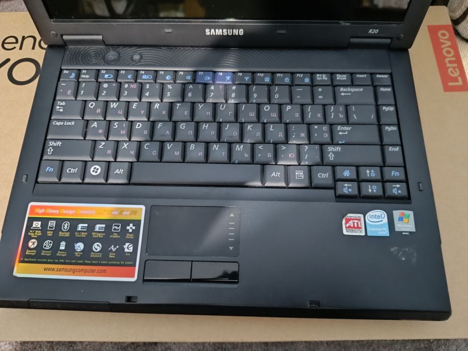 Ноутбук Samsung NP-R20