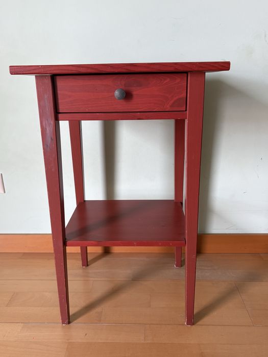 Mesa de cabeceira Hemnes Ikea