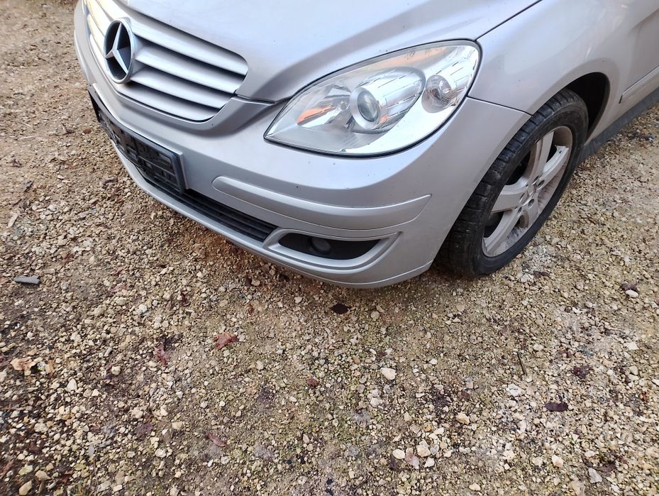 Zderzak przód Mercedes b klasa