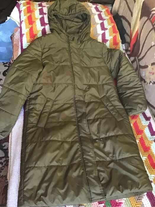 Демісезонне жіноче пальто,