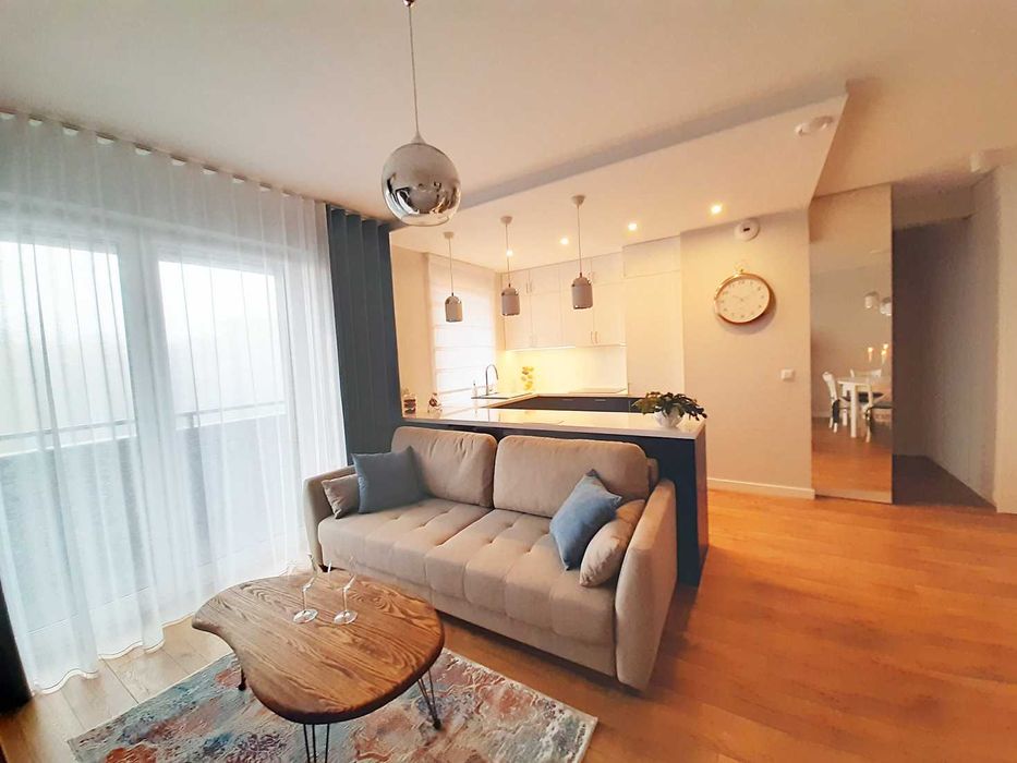 Jedności Narodowej Browary Wrocławskie 2020 r. balkon
