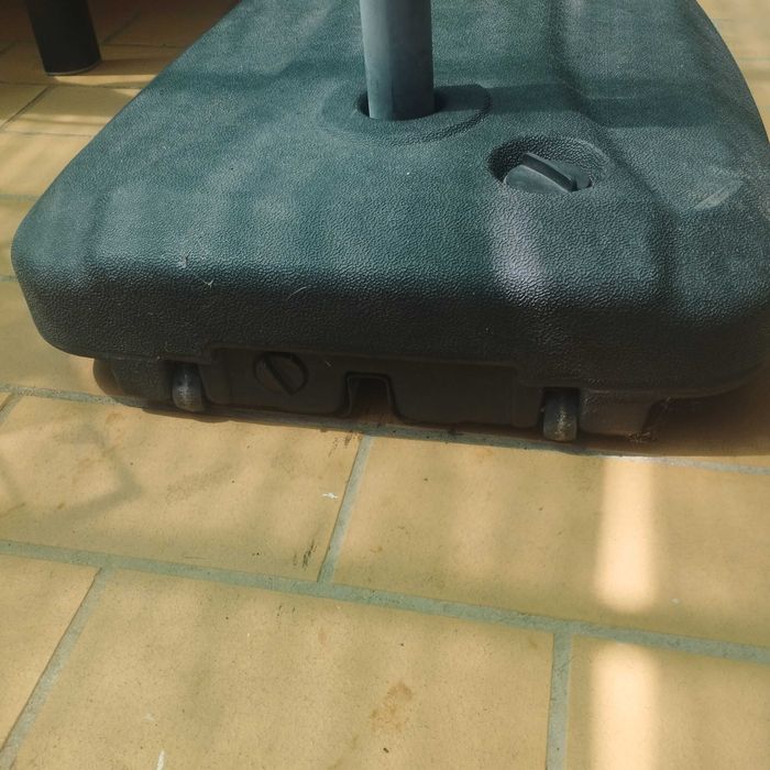 Base para chapéu de sol para encher com água ou areia