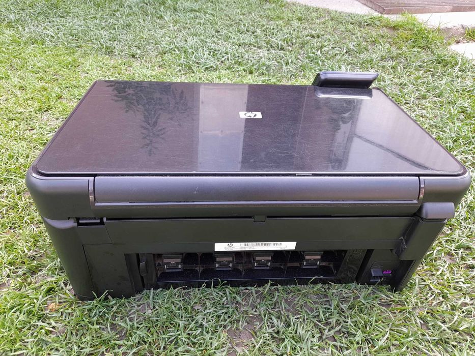 dwie drukarki HP b209