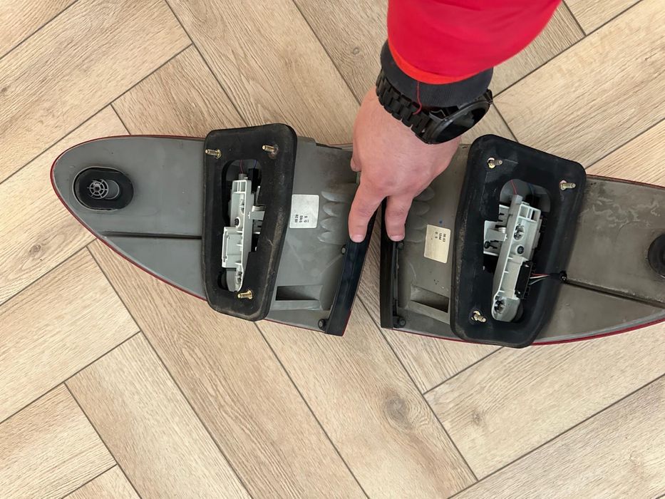 Mercedes W211 lampy tył lewa prawa led Combi