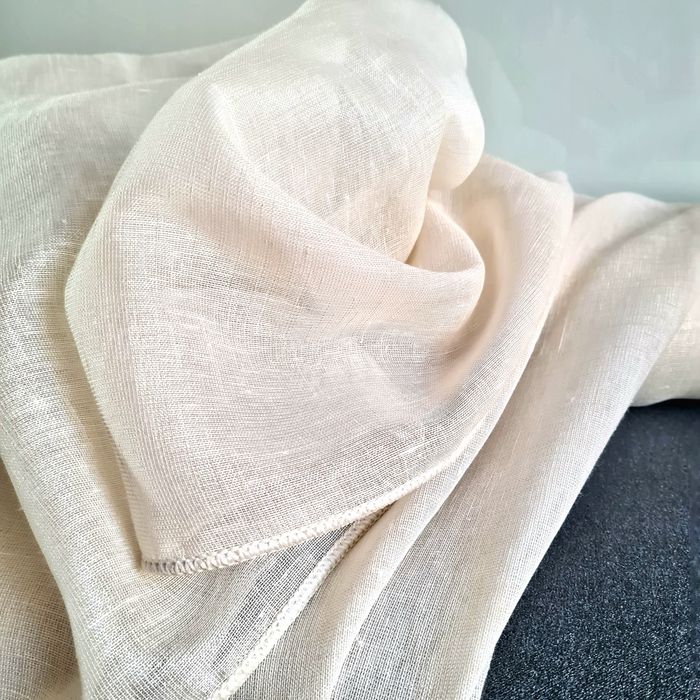 Firana ecru z połyskiem alla len