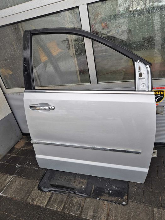 chrysler town country drzwi przednie prawe prawy przód lak PS2 srebrne