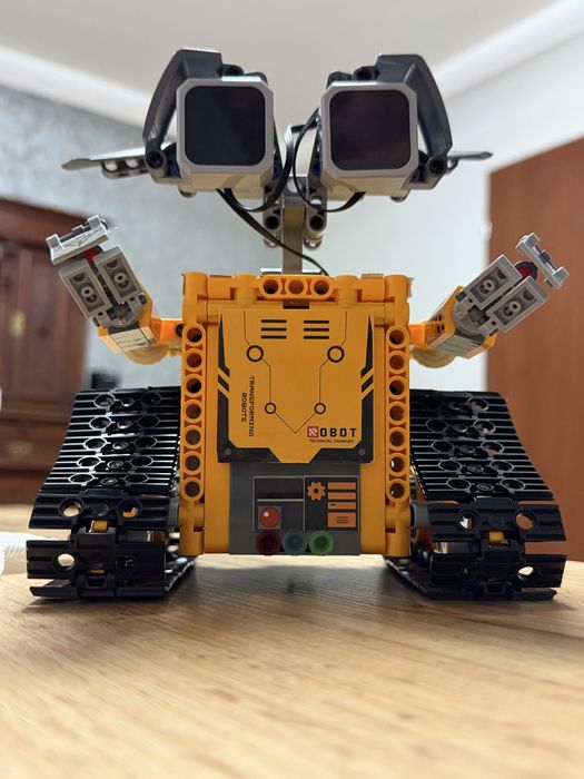 Robot z klockow KY Blocks Robots Pro 5w1 sterowany pilotem