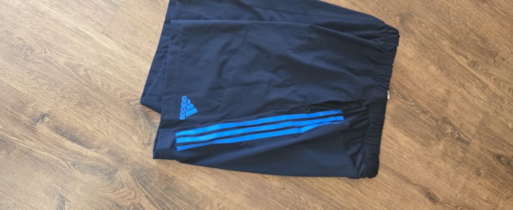 Spodenki Adidas. Nowe