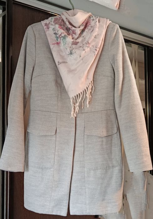 Жіноче демісезонне пальто