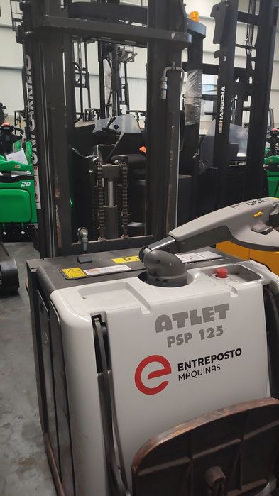 Stacker Elétrico Atlet