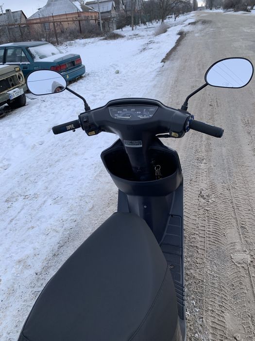 Скутер Honda dio. йде