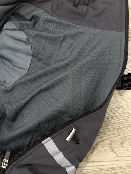 Теплий, сірий, зимовий комбінезон для собак 2xl. Куртка, зимовий одяг