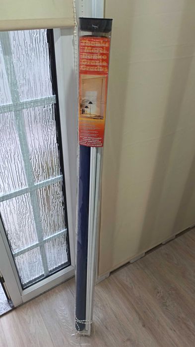 Cortinado de rolo azul