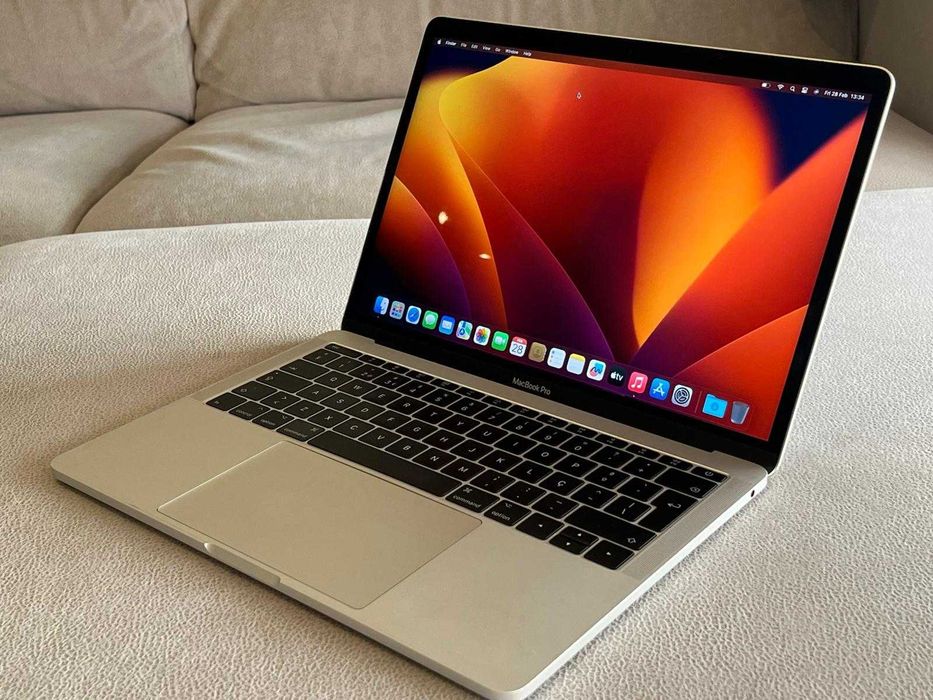 Macbook pro 13 retina, 16GB, i5, 256GB 2017