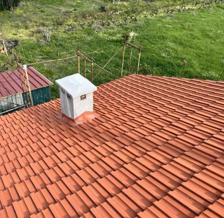 Serviço de limpeza - Telhas, Muros e Painéis Solares