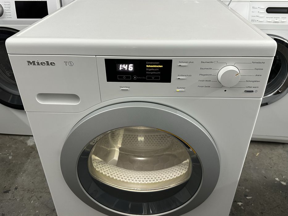 Сушильна машина Miele TKB440WP