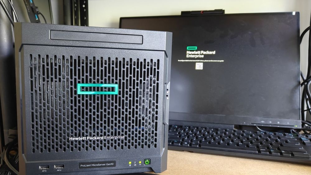 Serwer NAS HP Proliant Microserver Gen10 Homelab home assistant 16GB +  256GB SSD