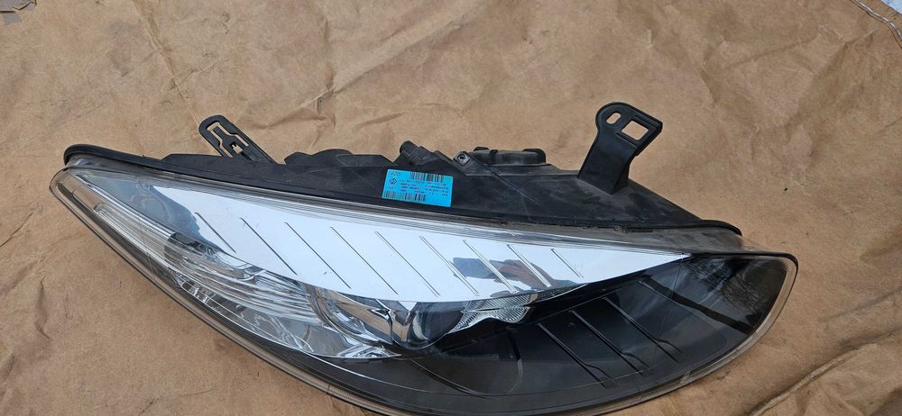 RENAULT FLUENCE lampa prawy przód