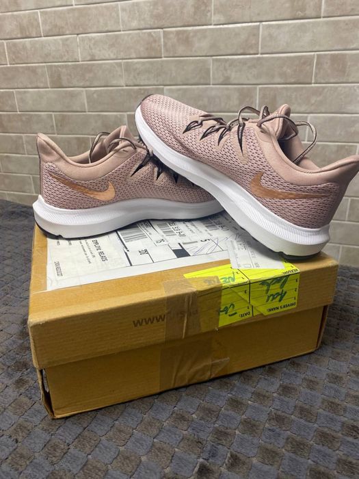 Nike Quest 2 жіночі кросівки рожеві розмір 39 оригінал нові
