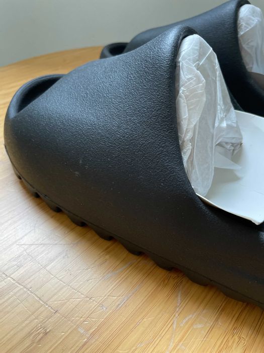 Klapki Yeeze YS-01 rozm. 8 (25,5 cm) czarne