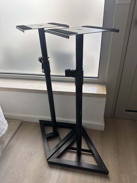 Tripés para Monitores de Estudio