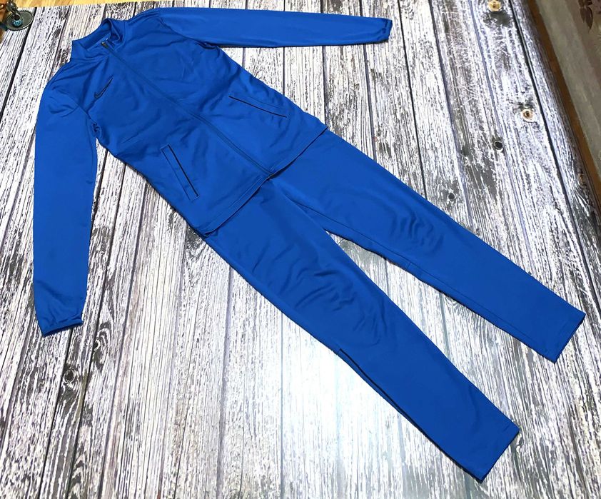 Спортивный костюм Nike для  подростка, размер XS