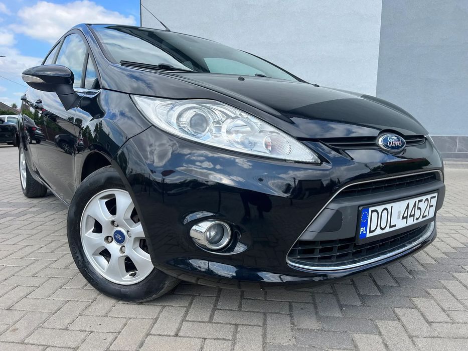 Ford Fiesta Skóra, Grzane Fotele, Bezkluczykowy dostęp , Niski Przebieg