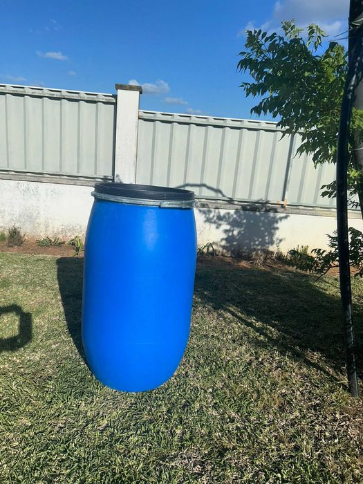 Barrica 120L usada em bom estado