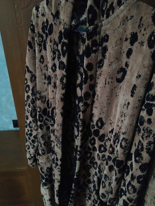 Халат Roberto Cavalli з леопардовим принтом, розмір XXL