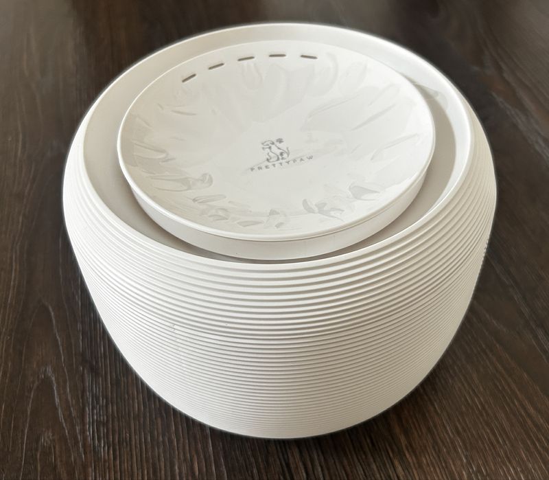 Розумний фонтанчик для котів, 2,5л, тихий, LED підсвітка, з фільтром