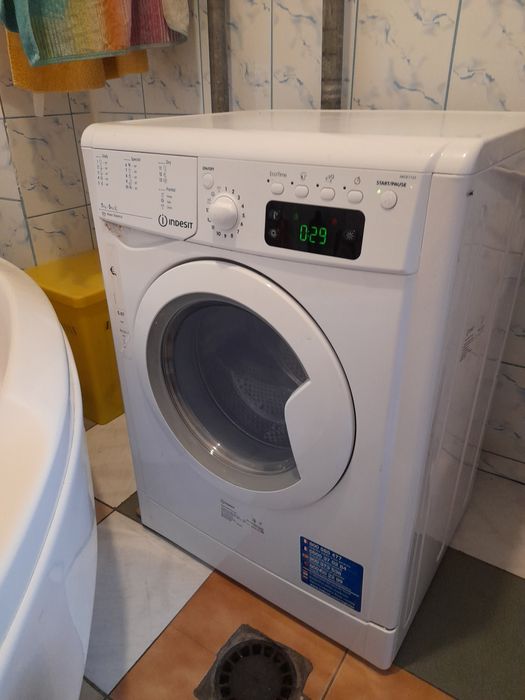 Pralka indesit problem f15