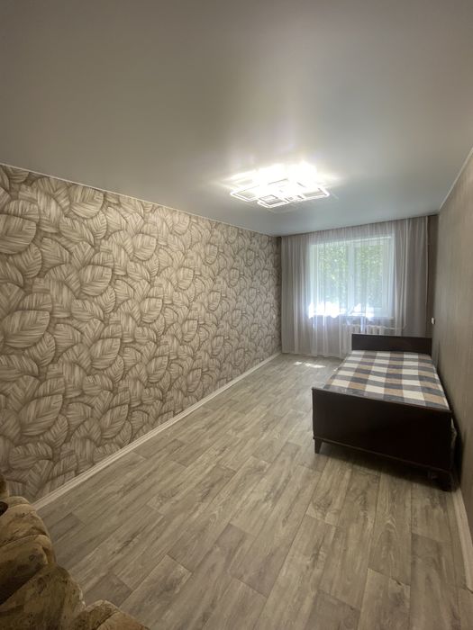 Продам 2к квартиру Кам‘янське вул Миру 23 2 поверх