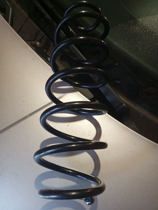 Продам пружини нові