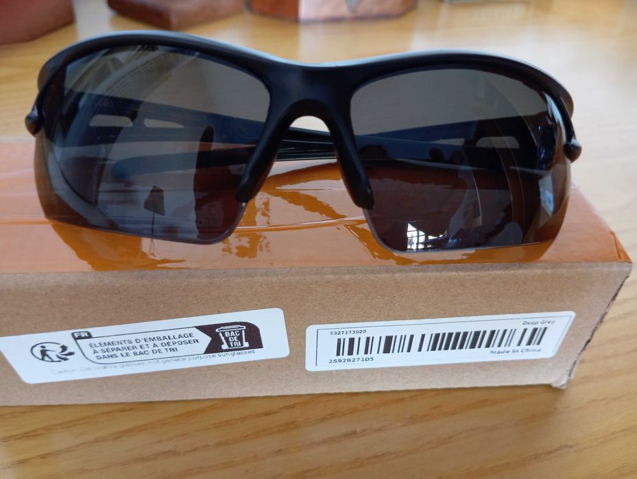 2 pares óculos sol novos