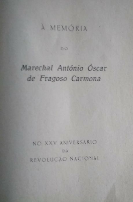 Livros Discursos Notas Políticas de Oliveira Salazar vendo totalidade