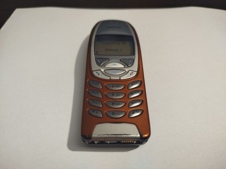 Nokia 6310 у гарному стані, повністю функціональний