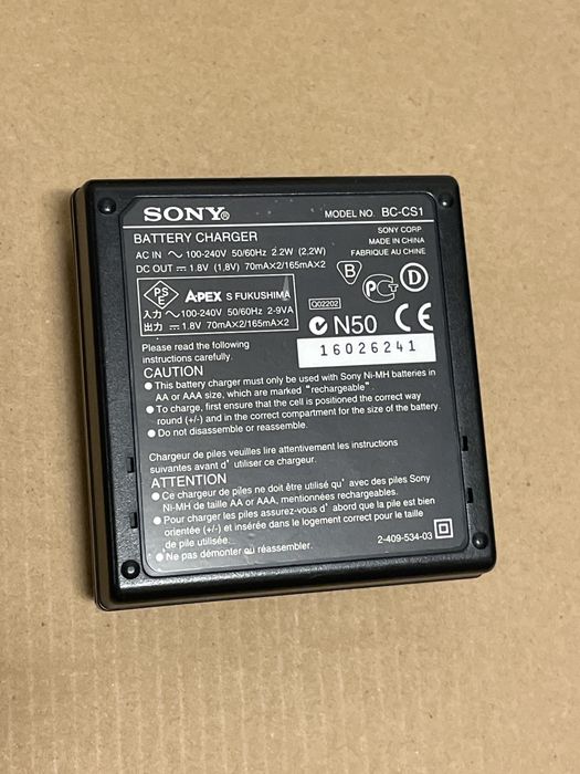 Carregador Sony pilhas recarregaveis AA/AAA