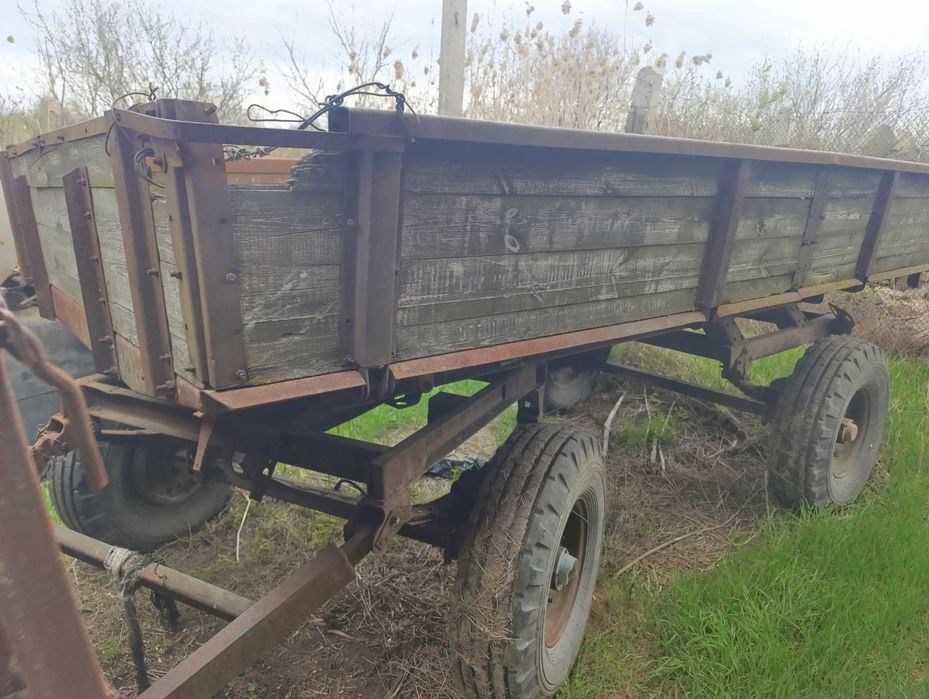 Продам тракторный прицеп 2 ПТС 4