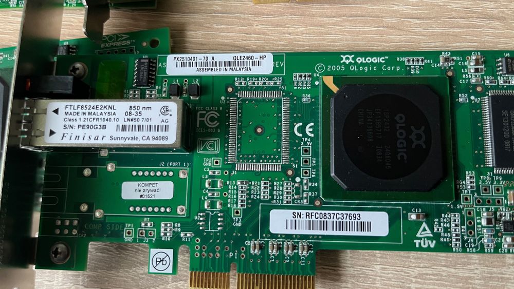 QLogic ISP2432 razem z trensceiverem - cztery sztuki, komplet