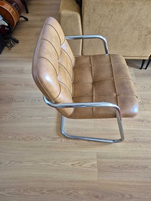 Cadeiras de escritorio Daciano da Costa anos 70/80 modelo Airborne.