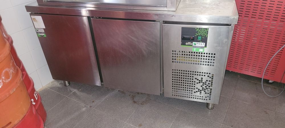 Vende-se bancada frigorífico usada