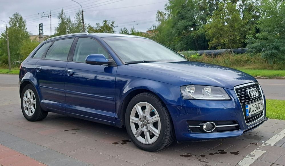 Автомобіль Ауді а3