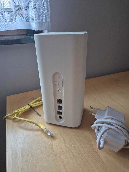 Router modem lte Huawei B818-263